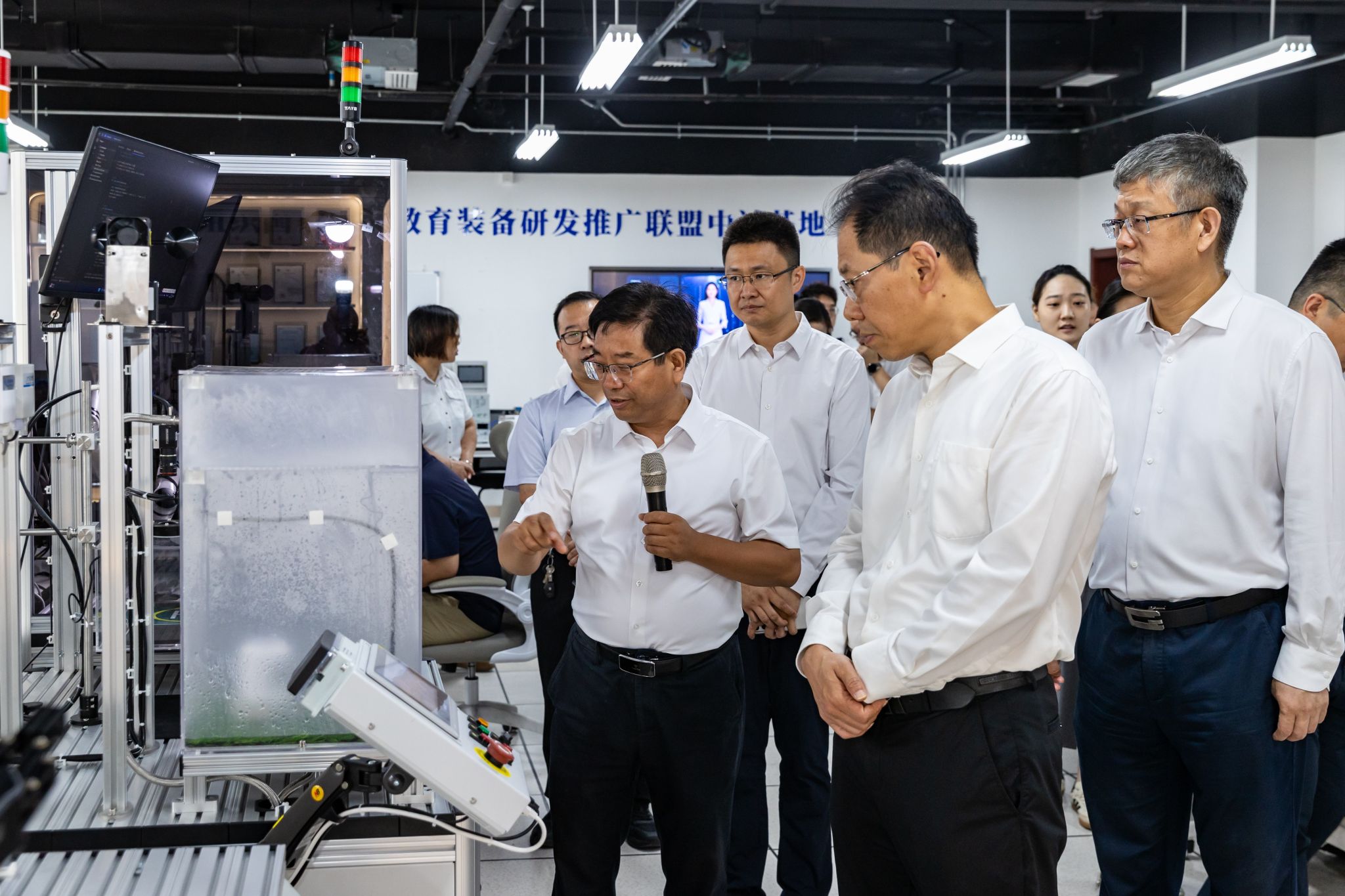 市委韦德官方网手机版限时优惠工委副书