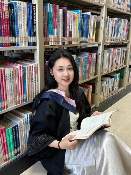 到三尺讲台的谆谆传习